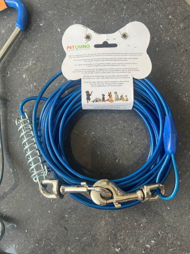 Pet Living Dog Tie Out Cable & Stake Set - 9m/30ft for dogs up to 54.5kg