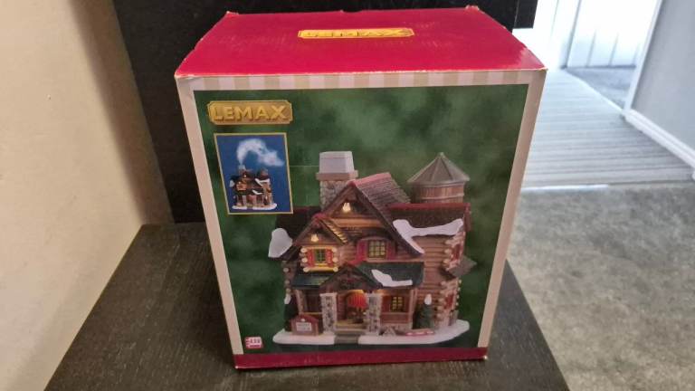 lemax christmas 5 items collection including RETIRED / DISCONTINUED LEMAX PIECES