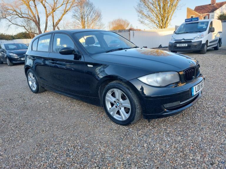 BMW 1 SERIES 2.0 118d SE 5 door 2011