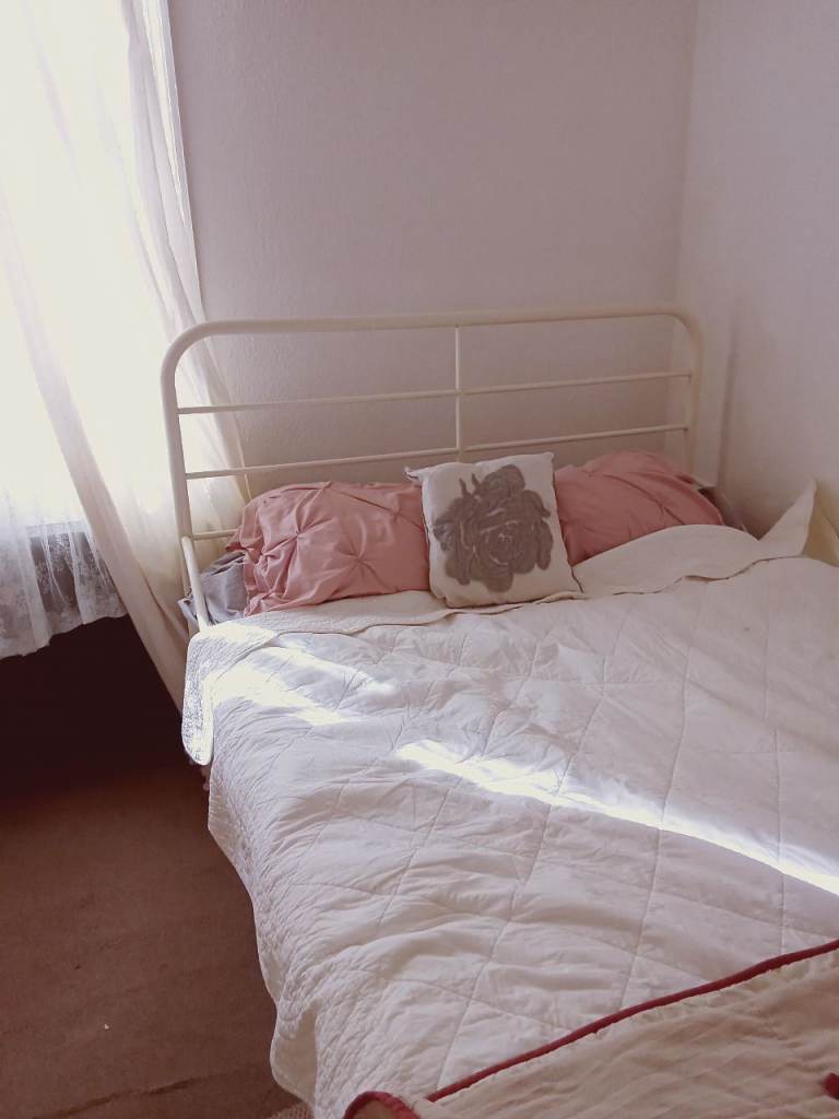 Double Room in Victorian House – London – Minimum 3 - Month Let