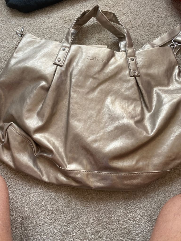 Calvin Klein Gold Handbag – Good Condition, Detachable Strap