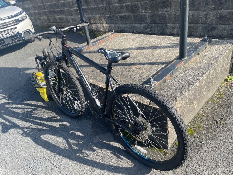 PYTHON. Road or Mountain Bike 