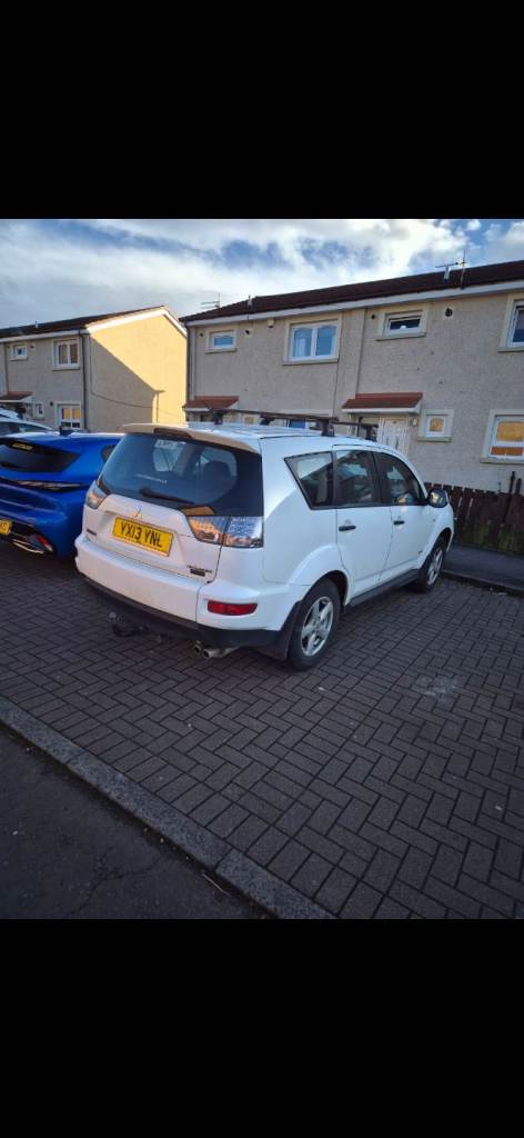 Mitsubishi, OUTLANDER, Estate, 2013, Manual, 2268 (cc), 5 doors