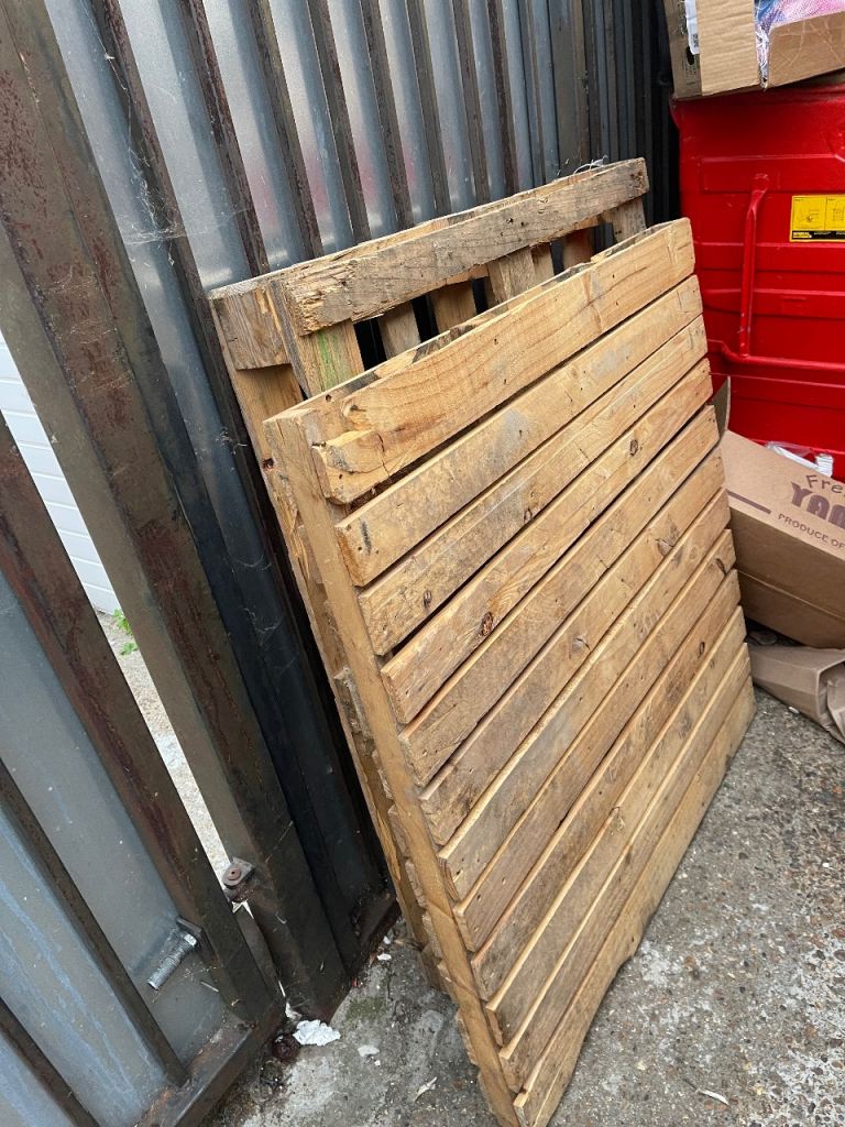 Free pallets 