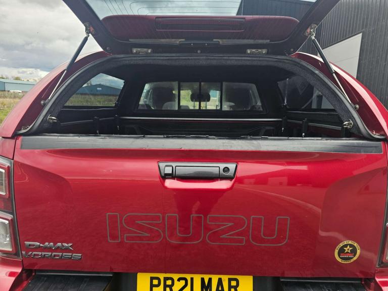 2023 Isuzu D-Max 1.9 D-Max V-Cross Auto 4WD 4dr Pickup Diesel Automatic