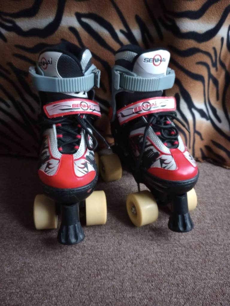 Like new Senhai Adjustable Quad Roller Skates size 1-4 (1, 2, 3, 4) UK