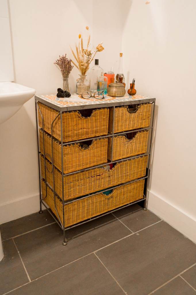 Six-drawer Wicker chest of drawers with wrought iron legs and mosaic top storage unit