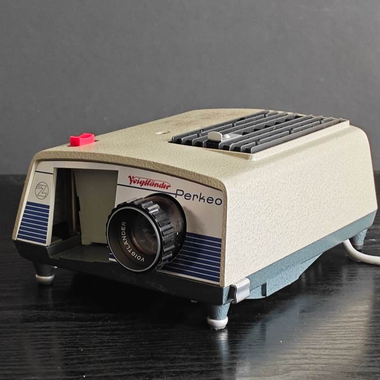 Voigtander Perkeo Slide Projector