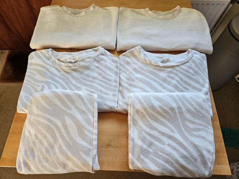 image for Ladies bundle of pyjamas / night / lounge wear £5