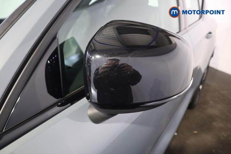 2022 Volvo XC40 1.5 T4 Recharge PHEV Plus Dark 5dr Auto SUV Hybrid Automatic