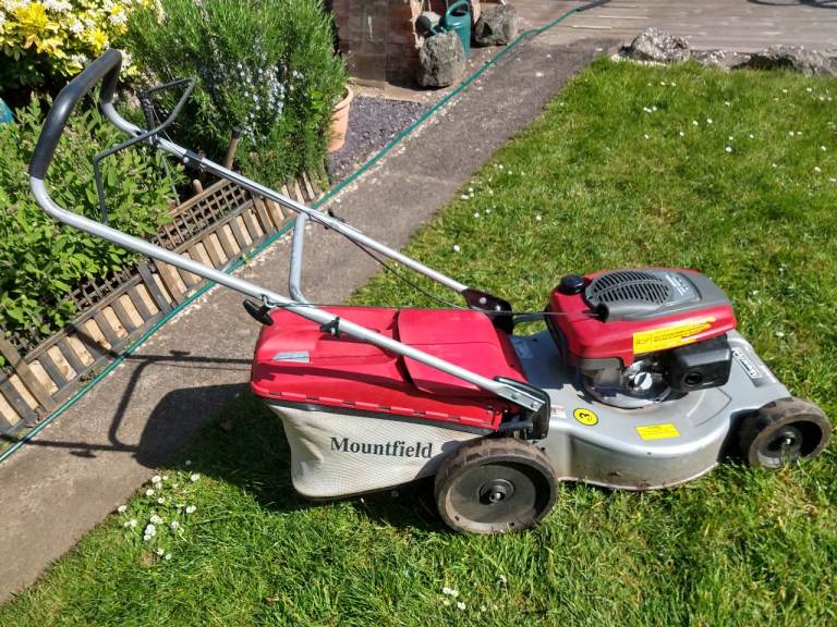 HONDA GVC 160 POWERED MOUNTFIELD HP53H PETROL MOWER