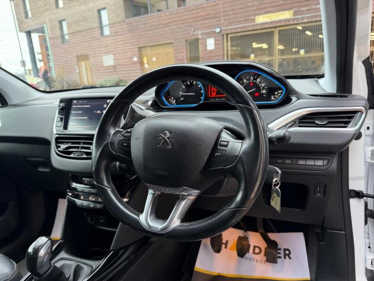 2018 Peugeot 2008 1.2 PureTech Allure Euro 6 5dr HATCHBACK Petrol Manual