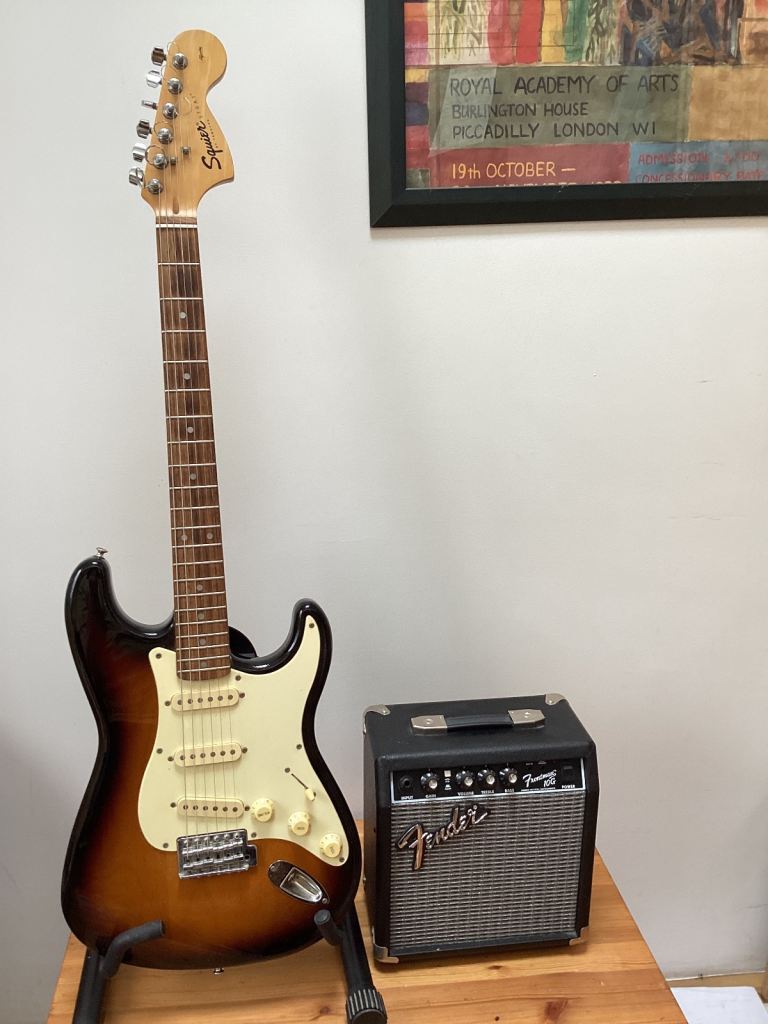 Squire Affinity Stratocaster & Fender frontman 10g