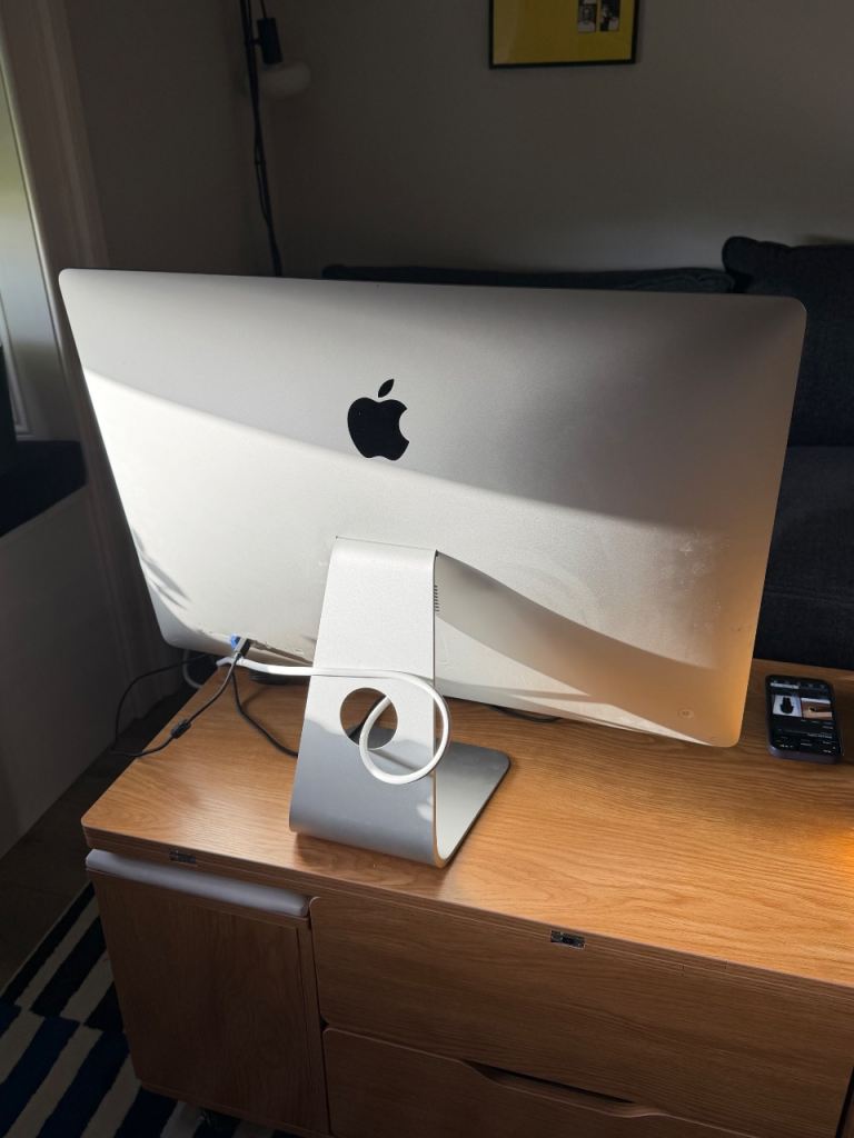 Apple iMac Desktop Computer – Silver, Good Condition