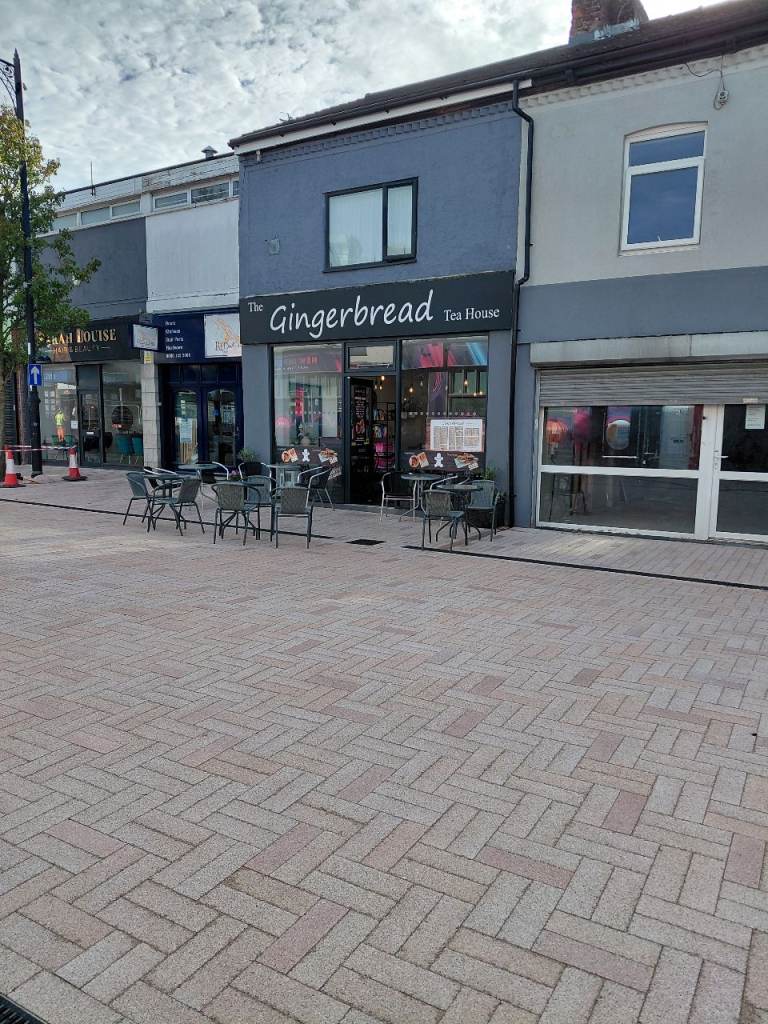 Established cafe for sale in town centre 