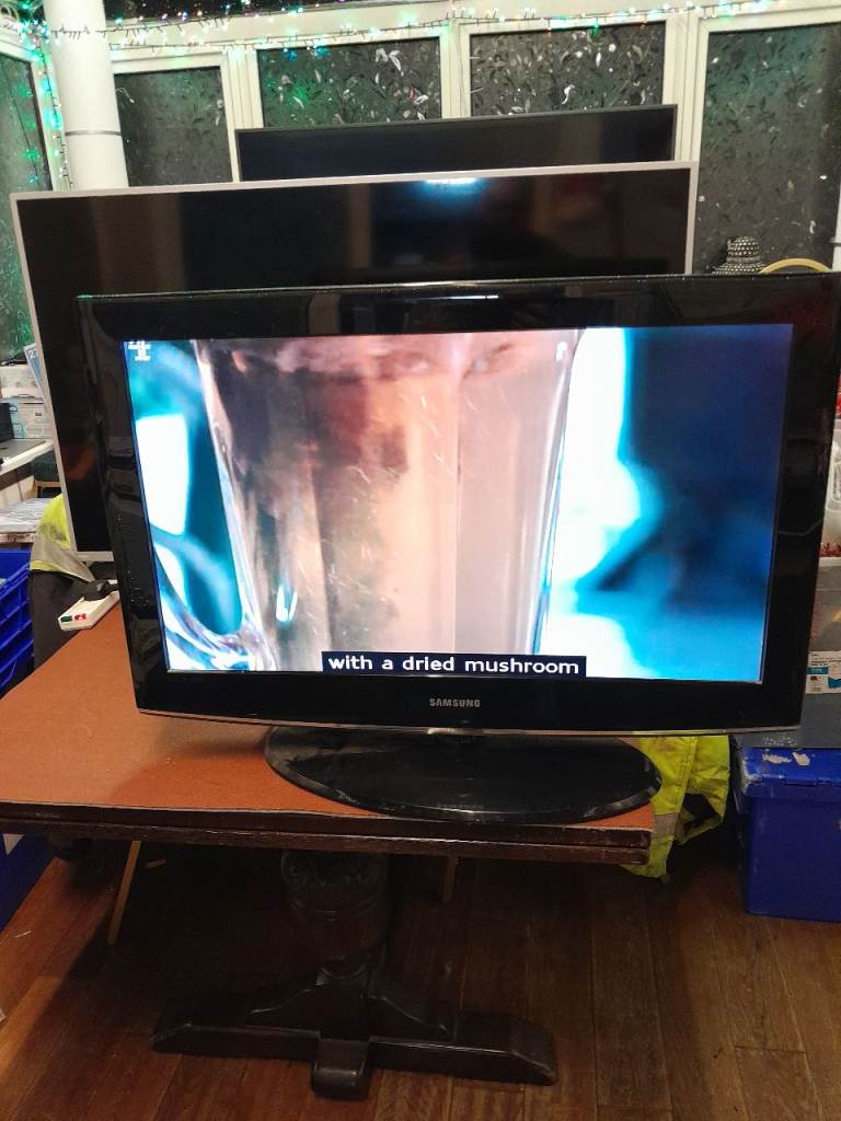 Samsung 32 inch tv. Not smart