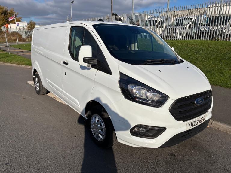 Ford Transit Custom L2 300 LEADER 130PS AIR CON REAR CAMERA 2023 @ £13450 + VAT 
