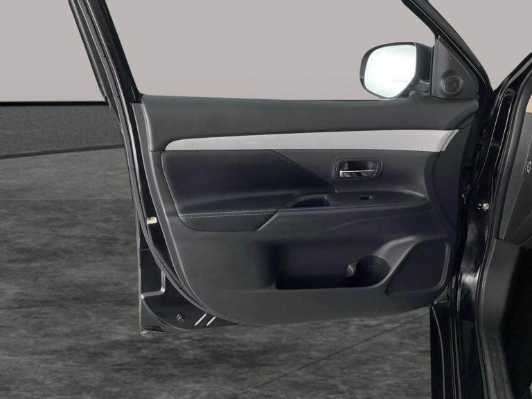 2015 Mitsubishi Outlander 2.0h 12kWh GX4hs SUV 5dr Petrol Plug-in Hybrid CVT 4WD Euro 5 (s/s) (20...