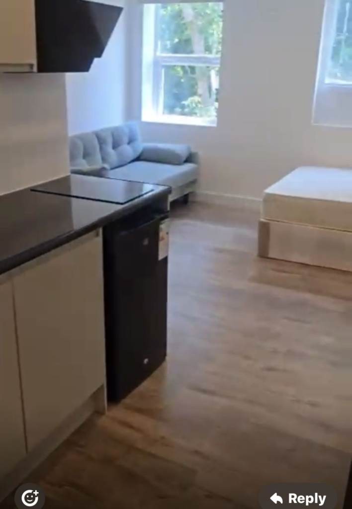 STUDIOS ALL BILLA INCLUDED  SW16 4EJ