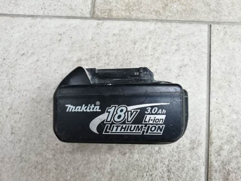 Makita 18V 3.0Ah Li-ion Battery bl1830 – Good Condition