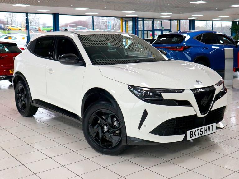 2025 Alfa Romeo Junior 1.2 Ibrida Tb MHEV E-dct 5DR Hatch Petrol hybrid Hatch Hybrid Automatic
