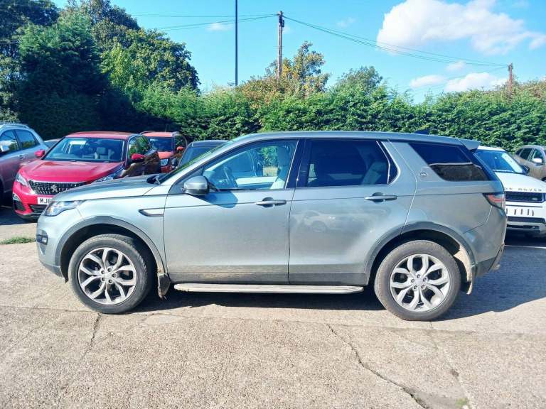 Land Rover Discovery Sport 2.0 TD4 HSE Auto 4WD Euro 6 (s/s) 5dr Diesel Automatic