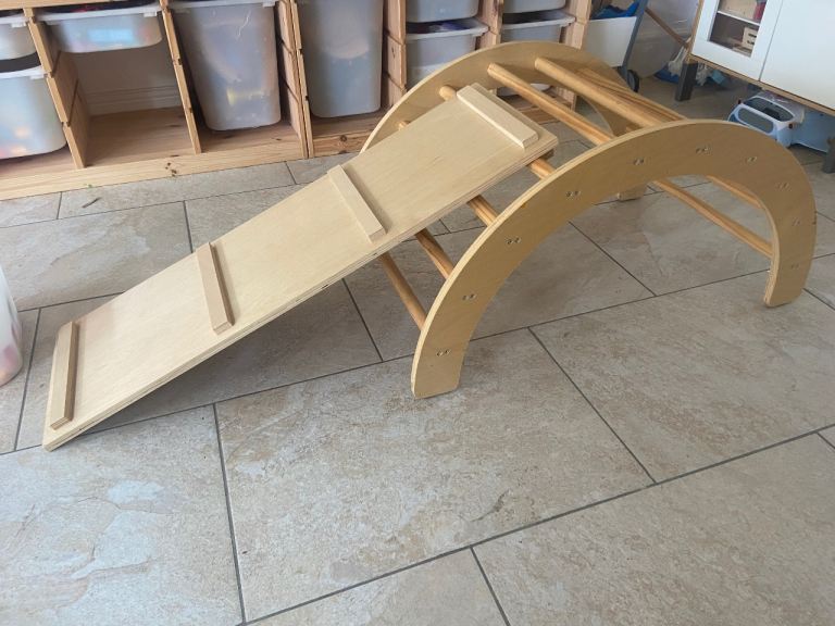 Toddler climbing frame / slide