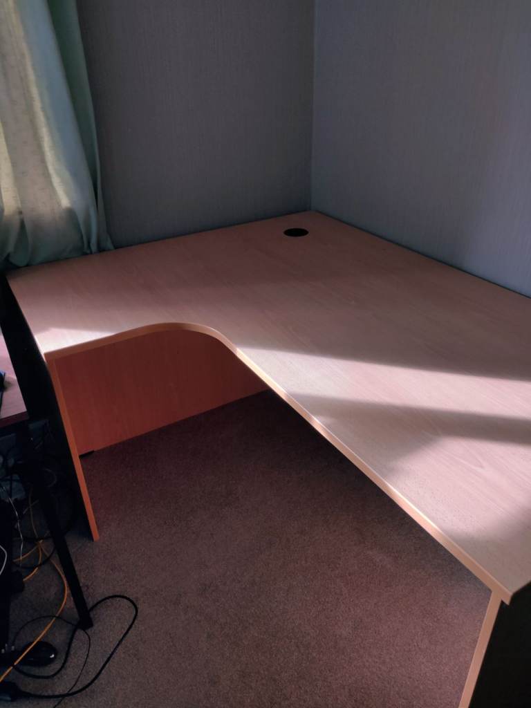 Corner unit desk. Suitable for 'Work from home' 