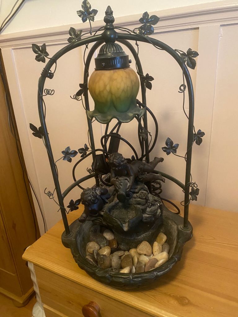 Cherub lamp 