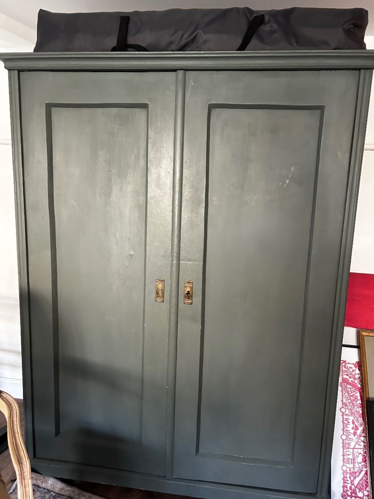 Solid wood dark green cabinet by Design Vintage
