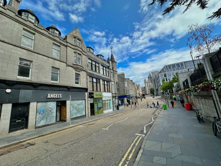 2 bedroom flat in Schoolhill, City Centre, Aberdeen, AB10 1JX