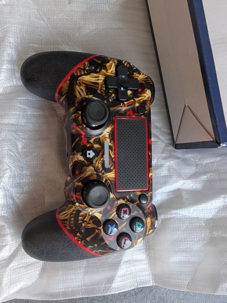 Custom Design PS4 Controller - Great condition (Not used)