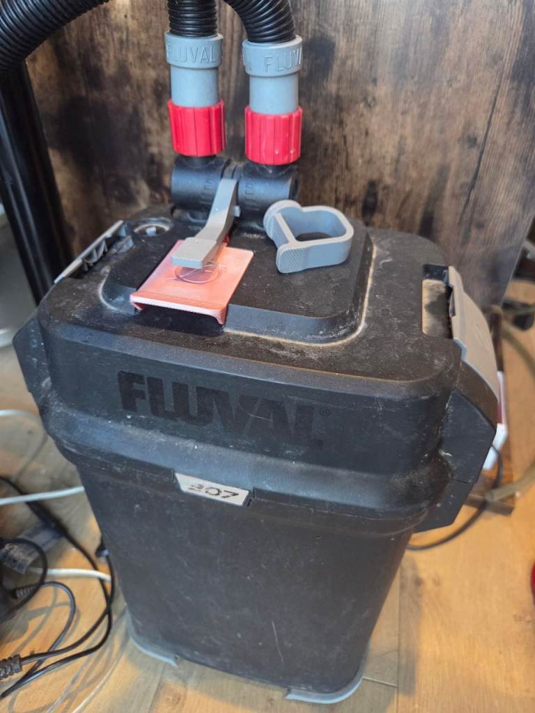 Fluval 307 complete filter. Working but broken plunge