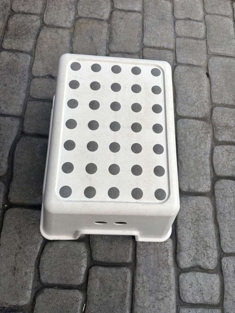 Plastic step for motorhome/caravan##PRICE REDUCED TO SELL##