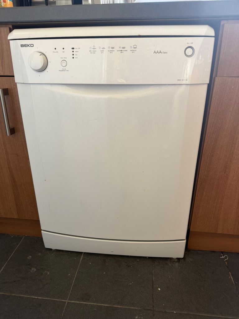 Beko freestanding dishwasher