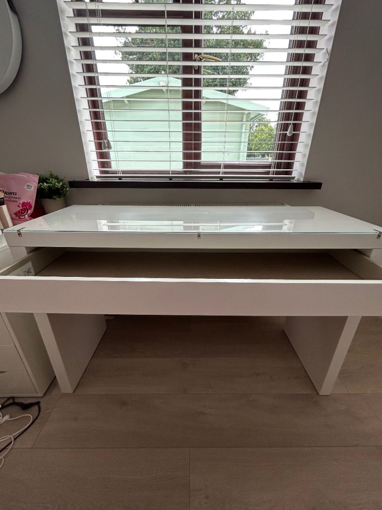 White Desk with Glass Top and Pull-out Shelf