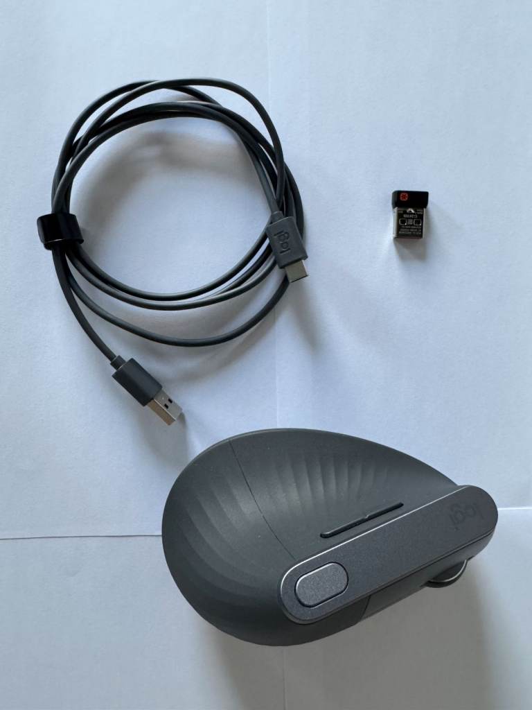 logitech MX Vertical mouse - Great condition!