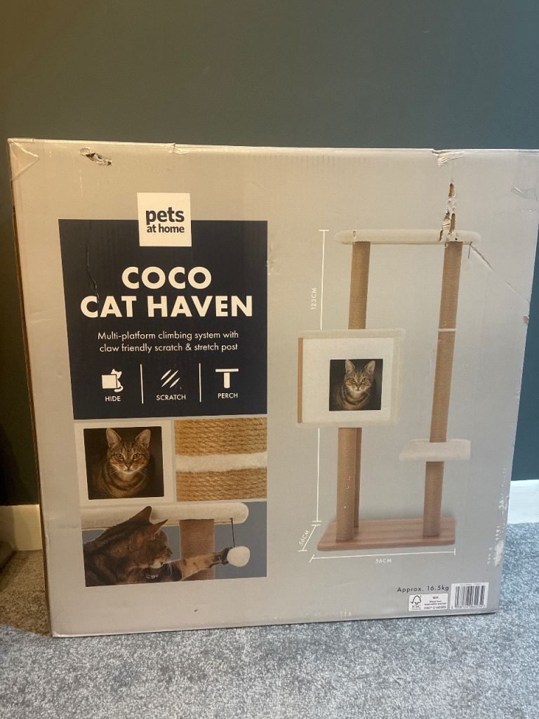 Cat bed and climbing frame 