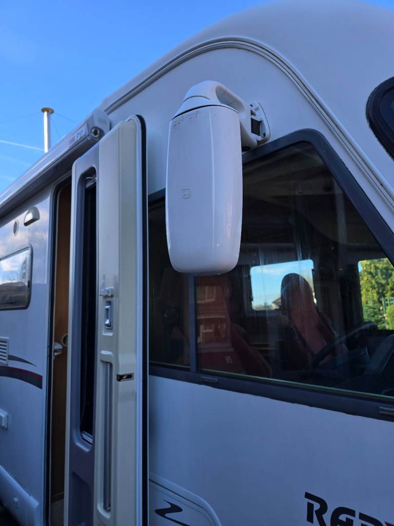 Mercedes-Benz, 2004, 2700 (cc)