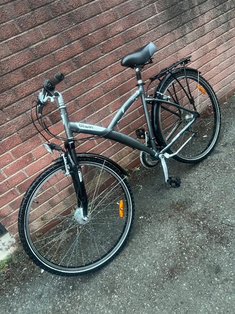 Btwin Original5 28” Wheels Hybrid Bike