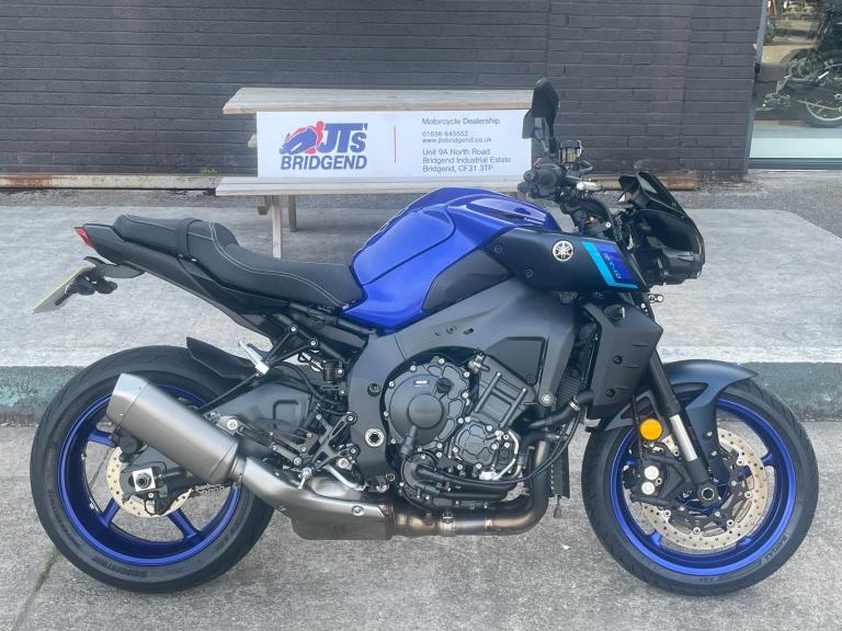 Yamaha MT10 MT-10 MT 10 in Blue 2022 model