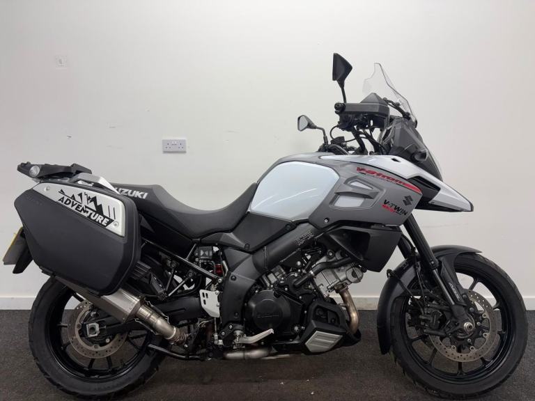 SUZUKI V-STROM 1000 ** RIDER MODES - SIDE PANYERS - WARRANTY **