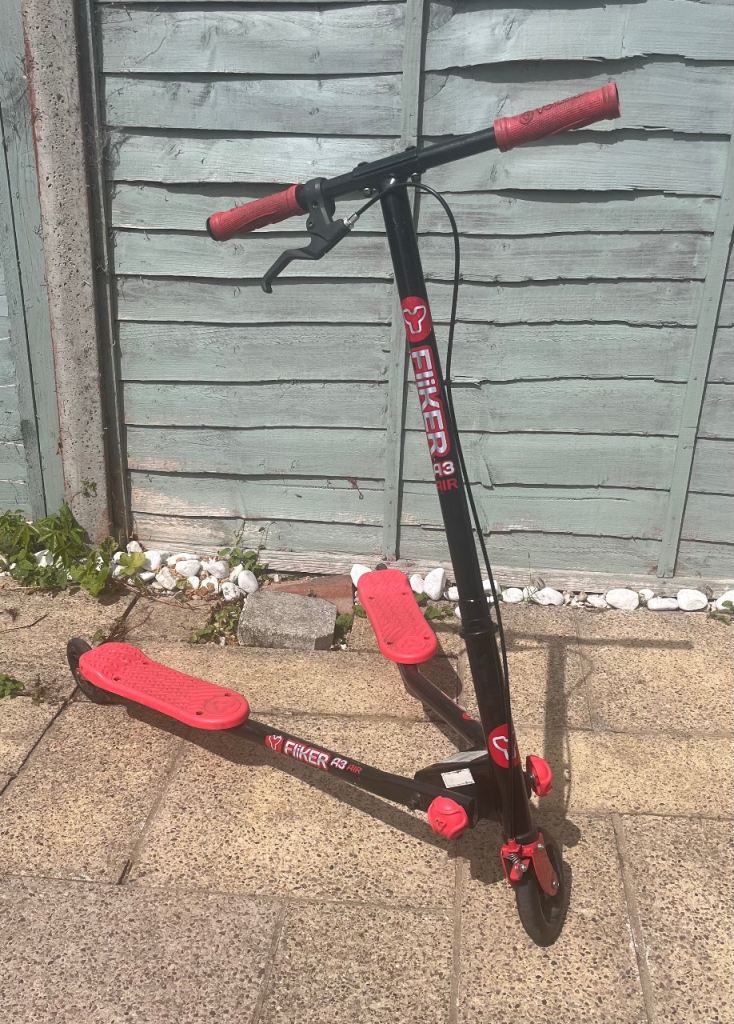 FREE Fliker A3 Scooter NEEDS BRAKE ADJUSTING