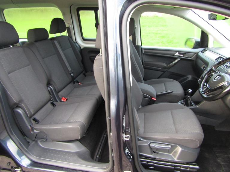 2016 Volkswagen Caddy Maxi Life C20 2.0 TDi WHEELCHAIR ACCESSIBLE DISABLED MOBILITY VEHICLE WAV M...