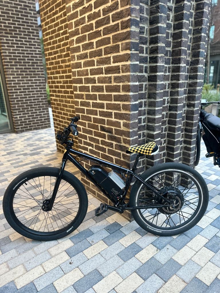 Fast 40MPH Custom E-Bike, With Charger, Great New Condition For Sale