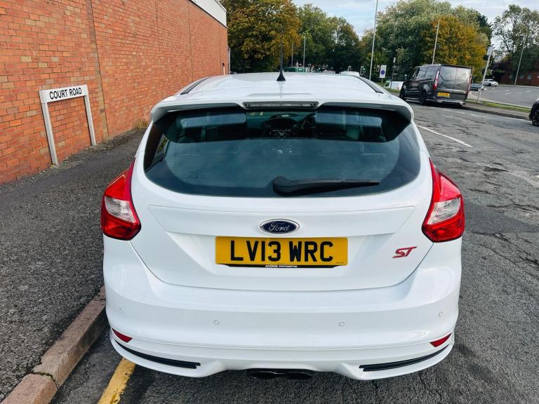 2013 Ford Focus 2.0T EcoBoost ST-2 Euro 5 (s/s) 5dr HATCHBACK Petrol Manual