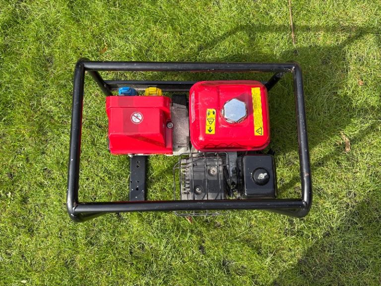 Honda EC 2000 Generator