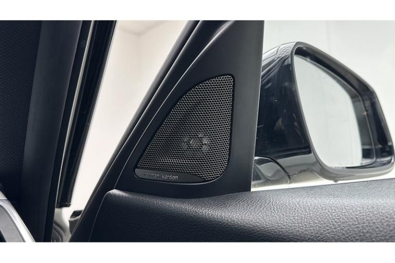 2018 BMW 3 Series 2.0 320i M Sport Shadow Edition Touring 5dr Petrol Auto Euro 6 (s/s) (184 p Est...