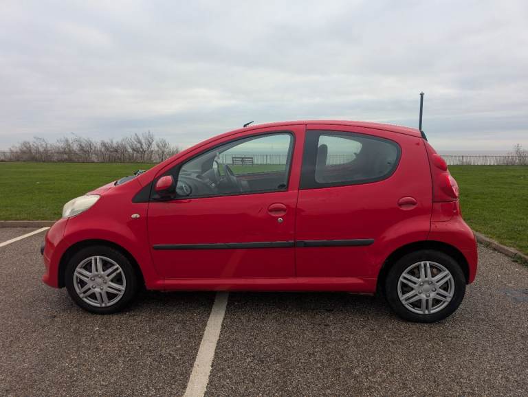 Peugeot, 107, Hatchback, 2008, Semi-Auto, 998 (cc), 5 doors