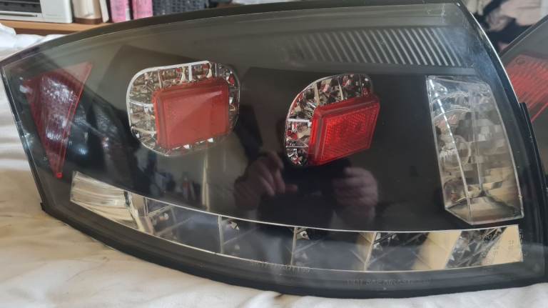Audi tt mk1 new condition front/rear l.e.d lights + l.e.d Knight rider indicators x2